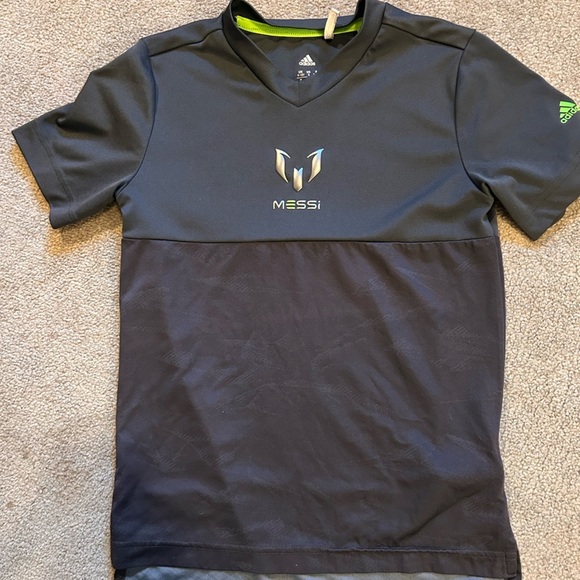 Messi boys adidas shirt - Picture 2 of 5